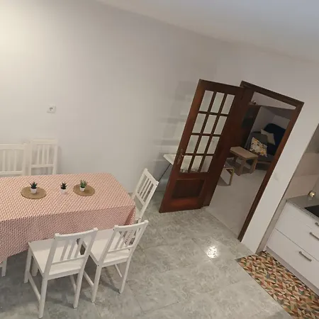 Vivienda En El Casco Historico De * Baiona